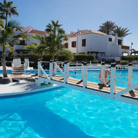 Apartment Duplex No 6 Directly At The Sea And Beach, Heated Pool, Wifi, Terrace *