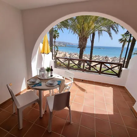 Duplex No 6 Directly At The Sea And Beach, Heated Pool, Wifi, Terrace Apartment
